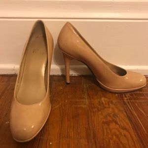 Stuart Weitzman Platswoon Pumps